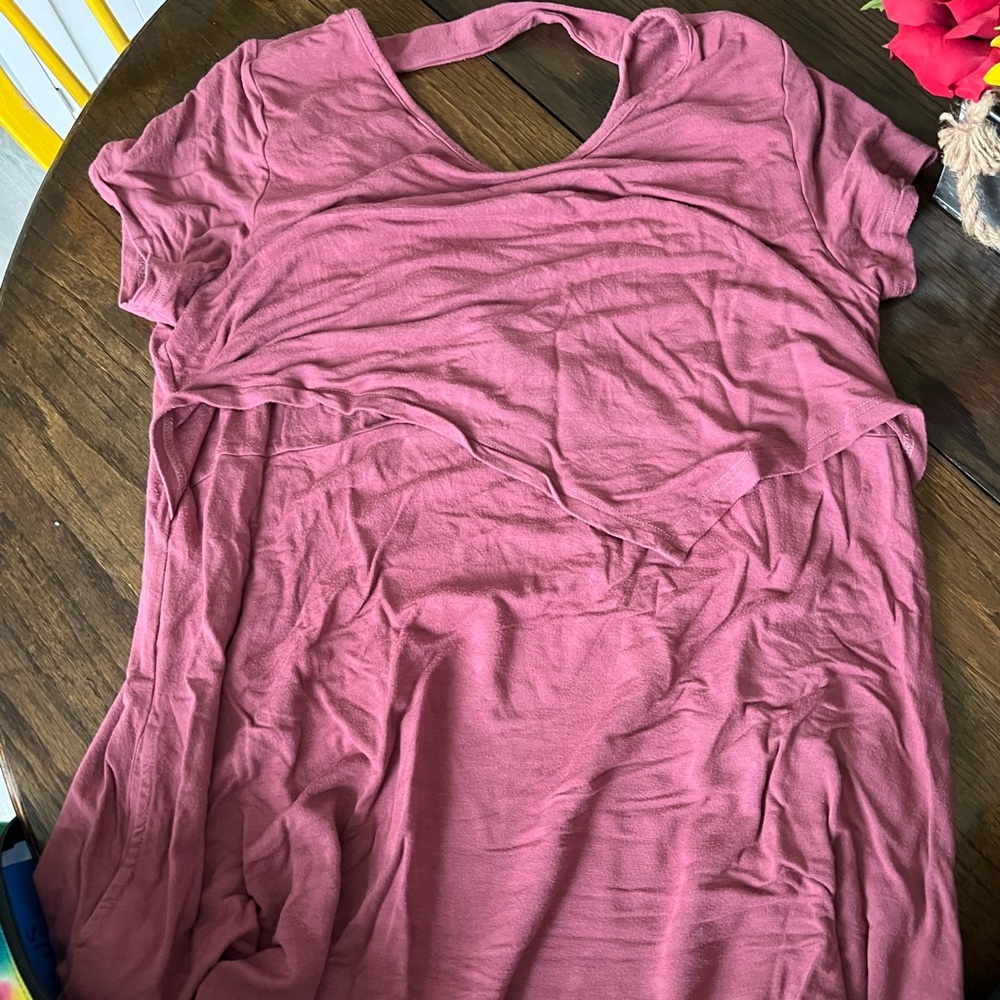 Latched mama short sleeved nursing top